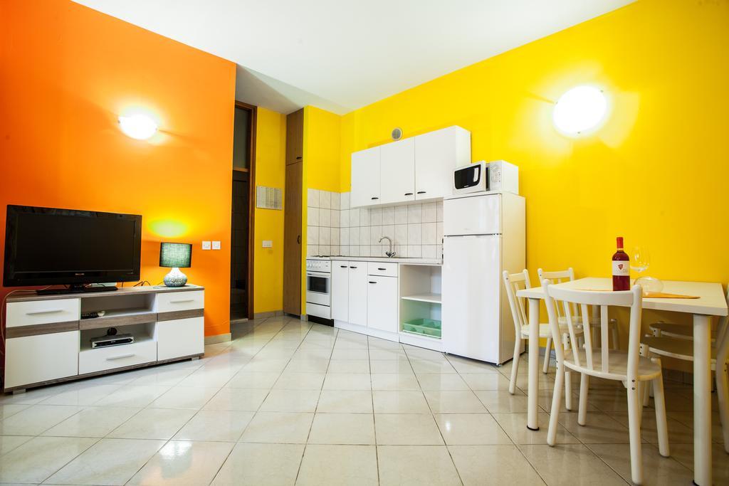 Apartments Lovic Lokva Rogoznica Eksteriør billede