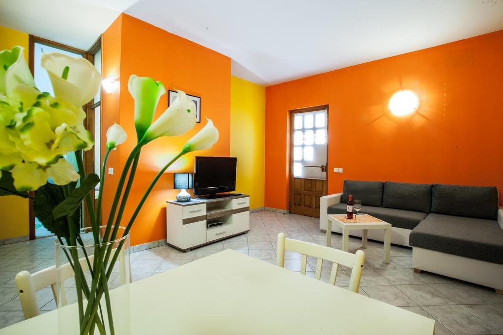 Apartments Lovic Lokva Rogoznica Eksteriør billede